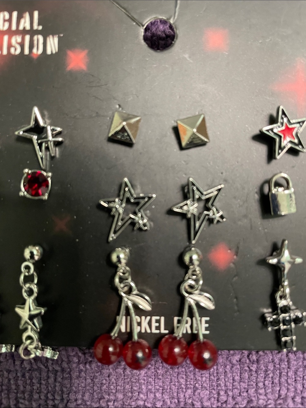 Social Collision Women's Red Accent Star Earring Set -TOTAL 9 sets. - Picture 4 of 5